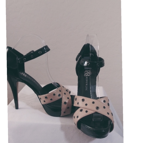 ROCK REPUBLIC PLATFORMS - Picture 4 of 4